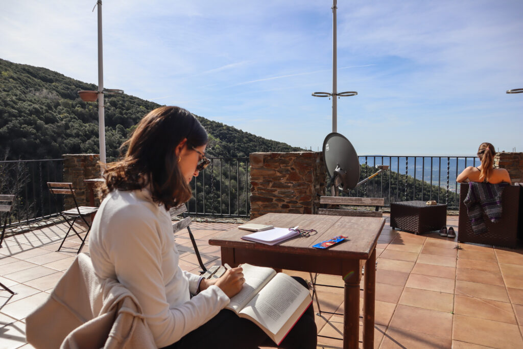 retiro yoga meditacion y sanacion en españa, catalunya